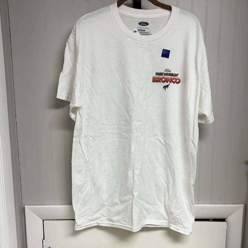 NWT Ford Bronco T shirt
